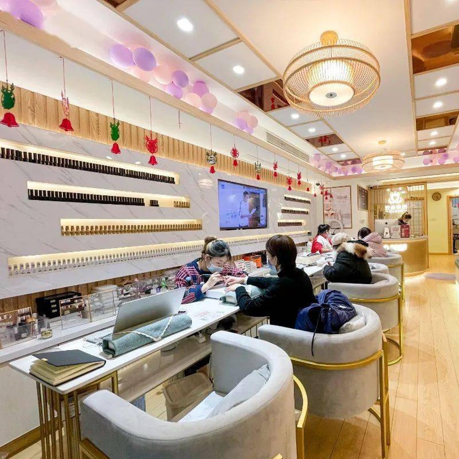 Amazon.co.jp: ネイルサロン用の壁用白い木製マニキュア棚ラック